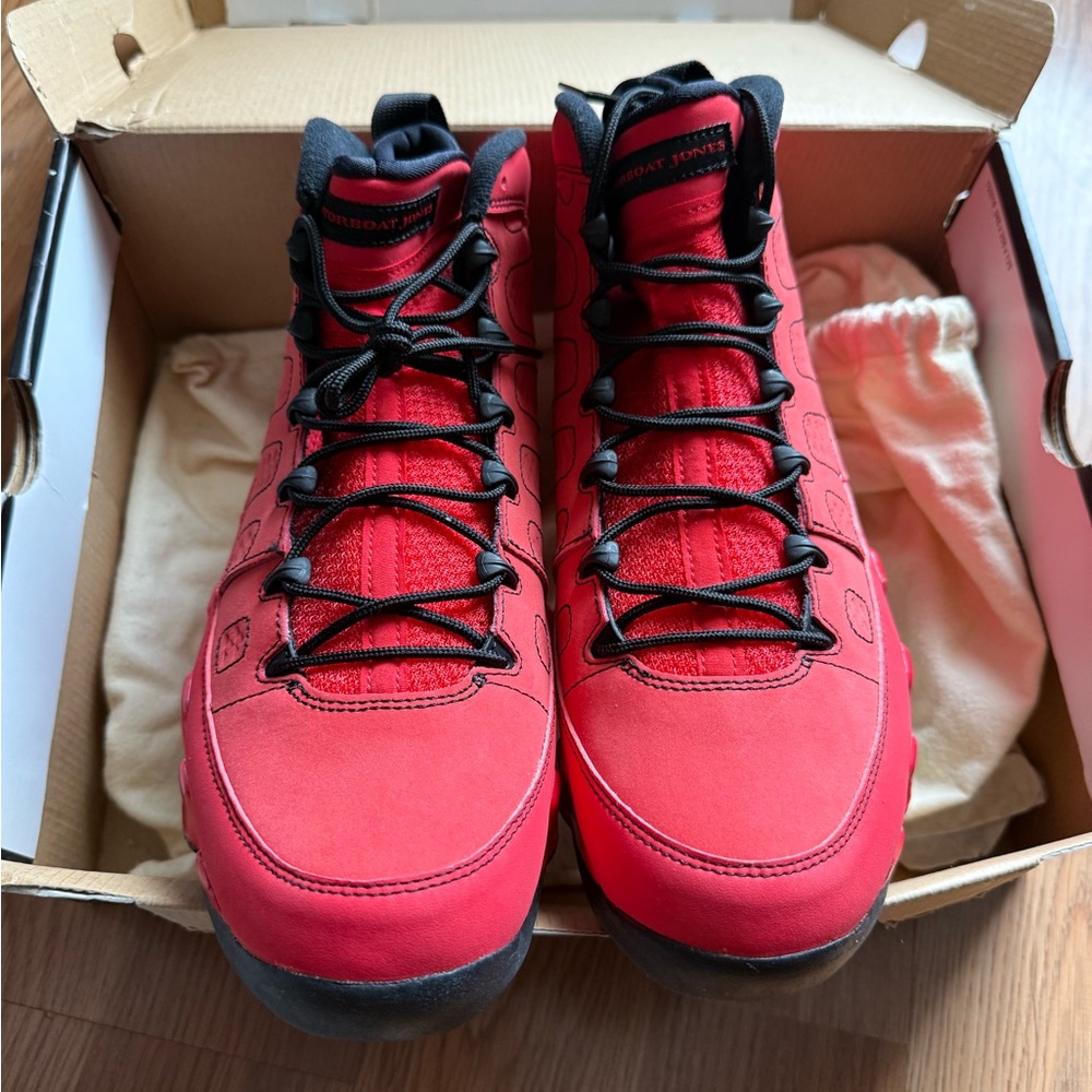 Jordan 9 motorboat jones